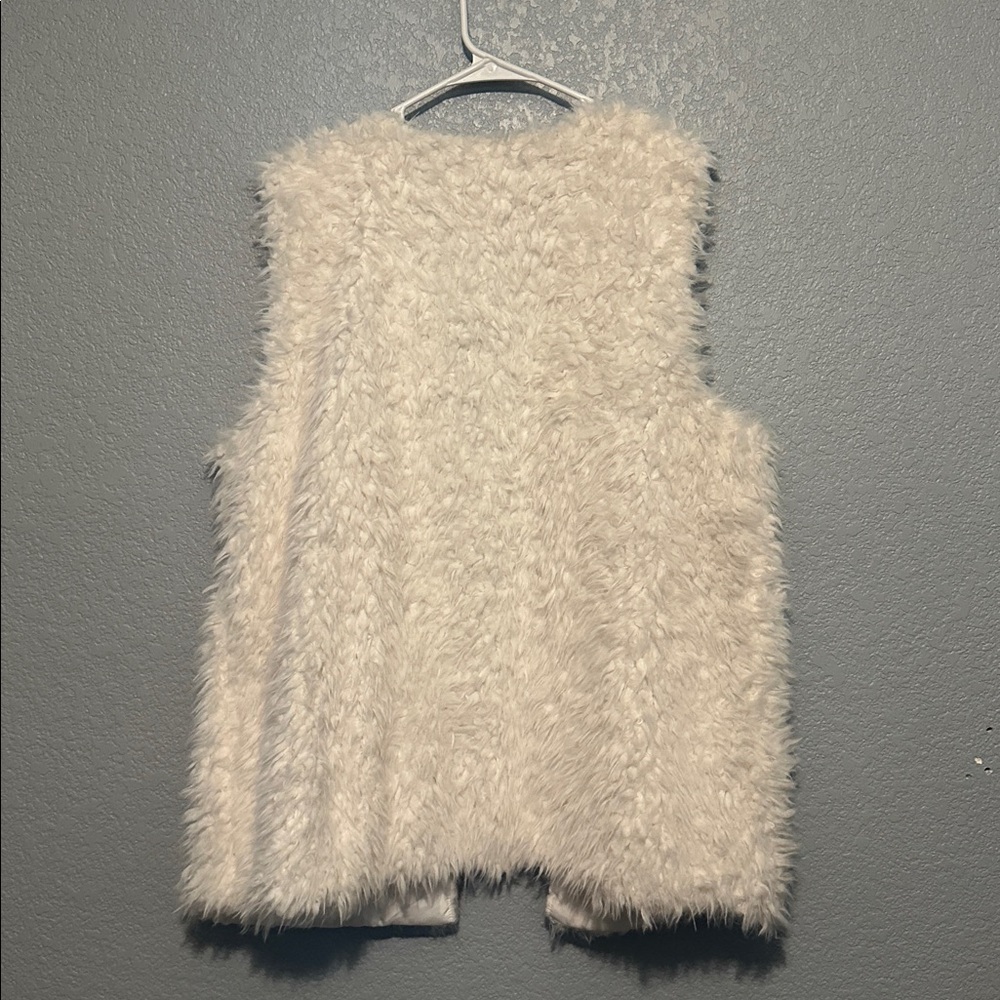 Ruby Rd. Fuzzy White Vest - Picture 5 of 5